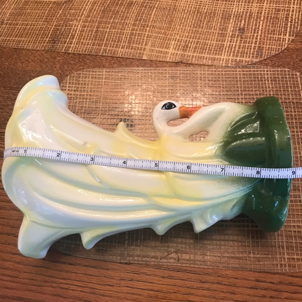 McCoy YELLOW AND GREEN SWAN VASE - Picture 10 of 12